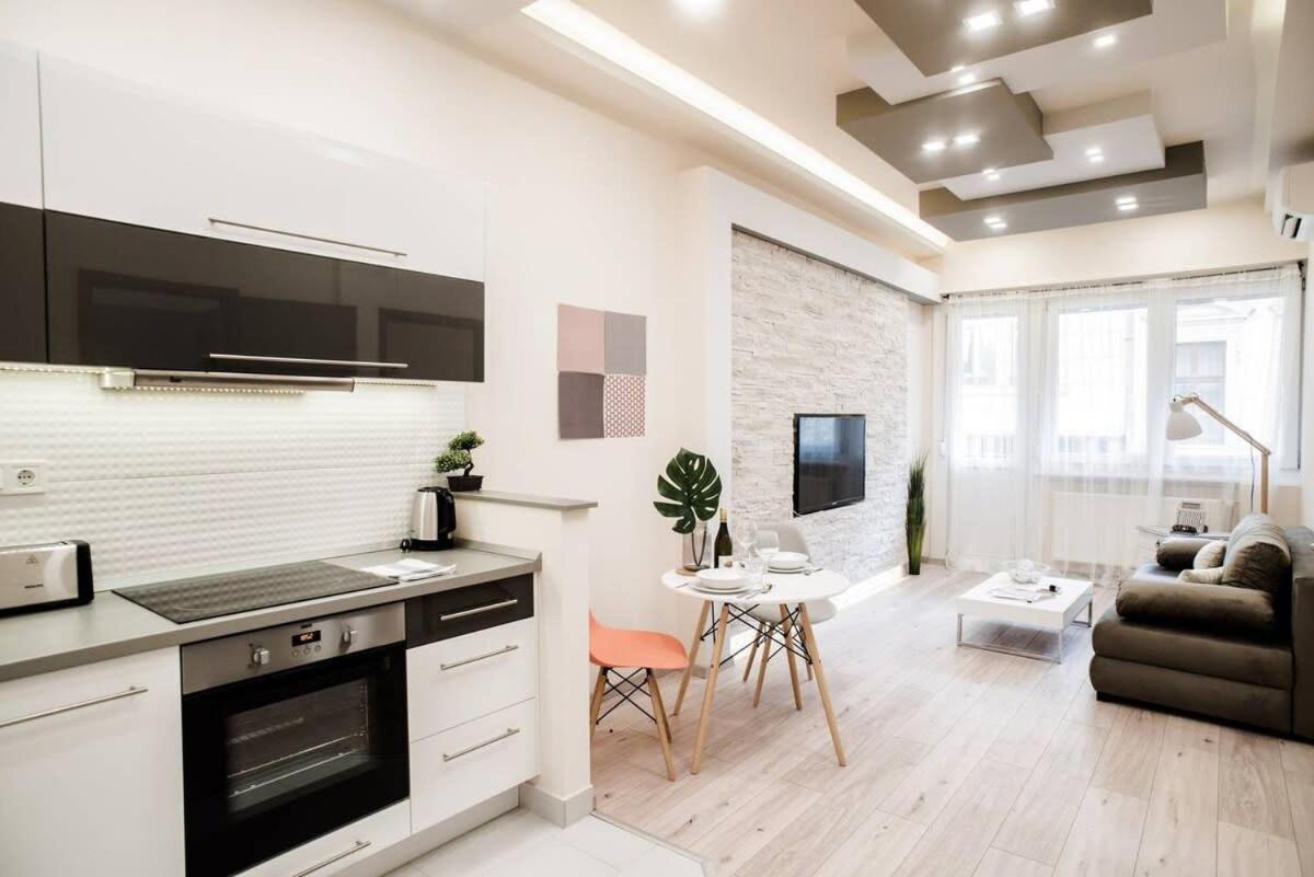 New Luxury Apartment In The Center With A/C Budapest Eksteriør billede