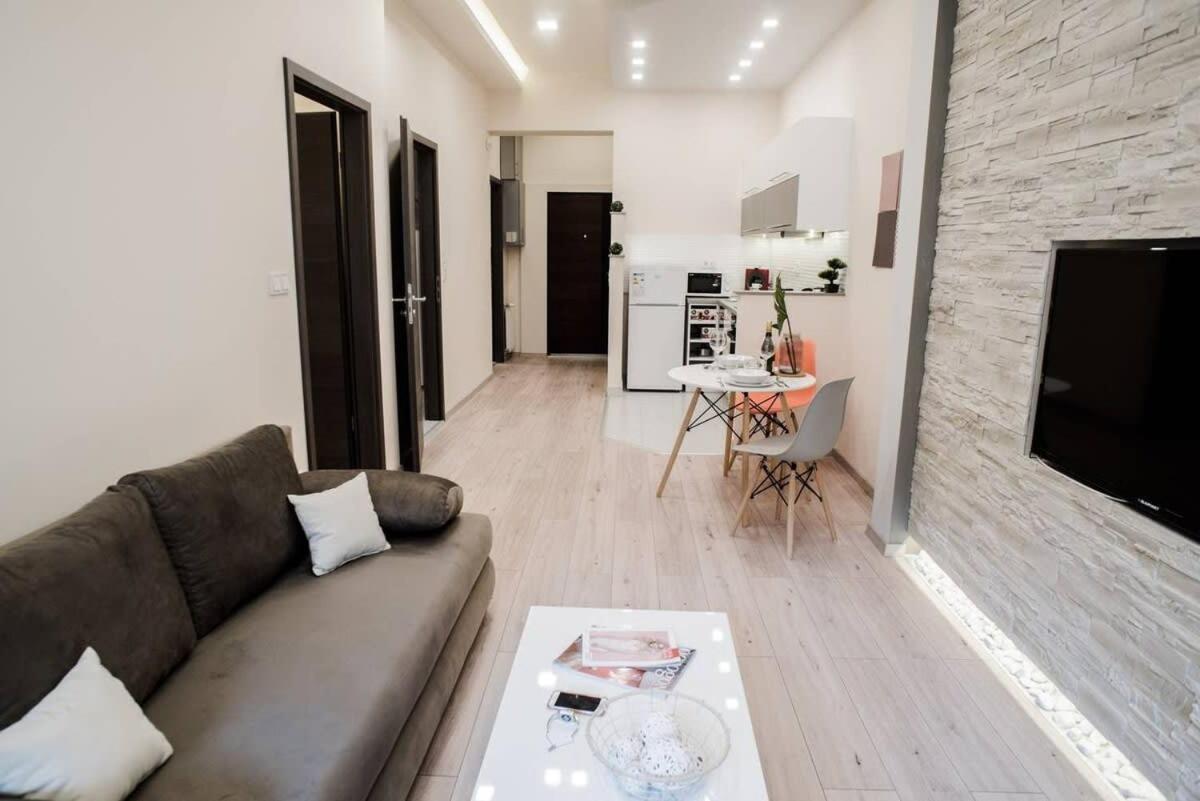 New Luxury Apartment In The Center With A/C Budapest Eksteriør billede
