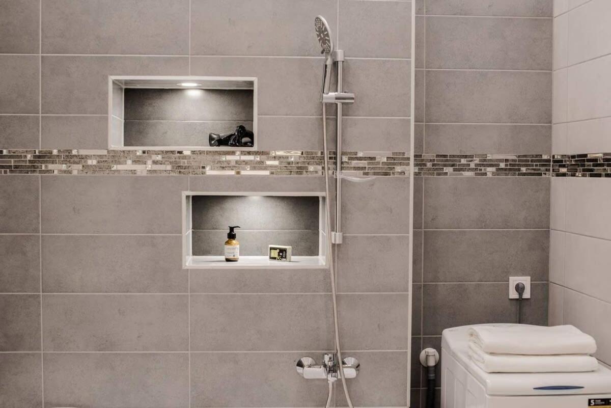 New Luxury Apartment In The Center With A/C Budapest Eksteriør billede